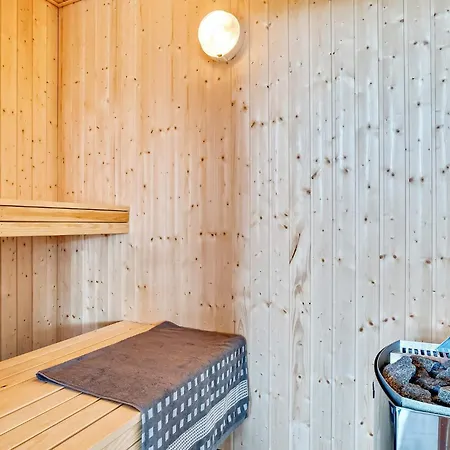 5 Star In Norre Nebel